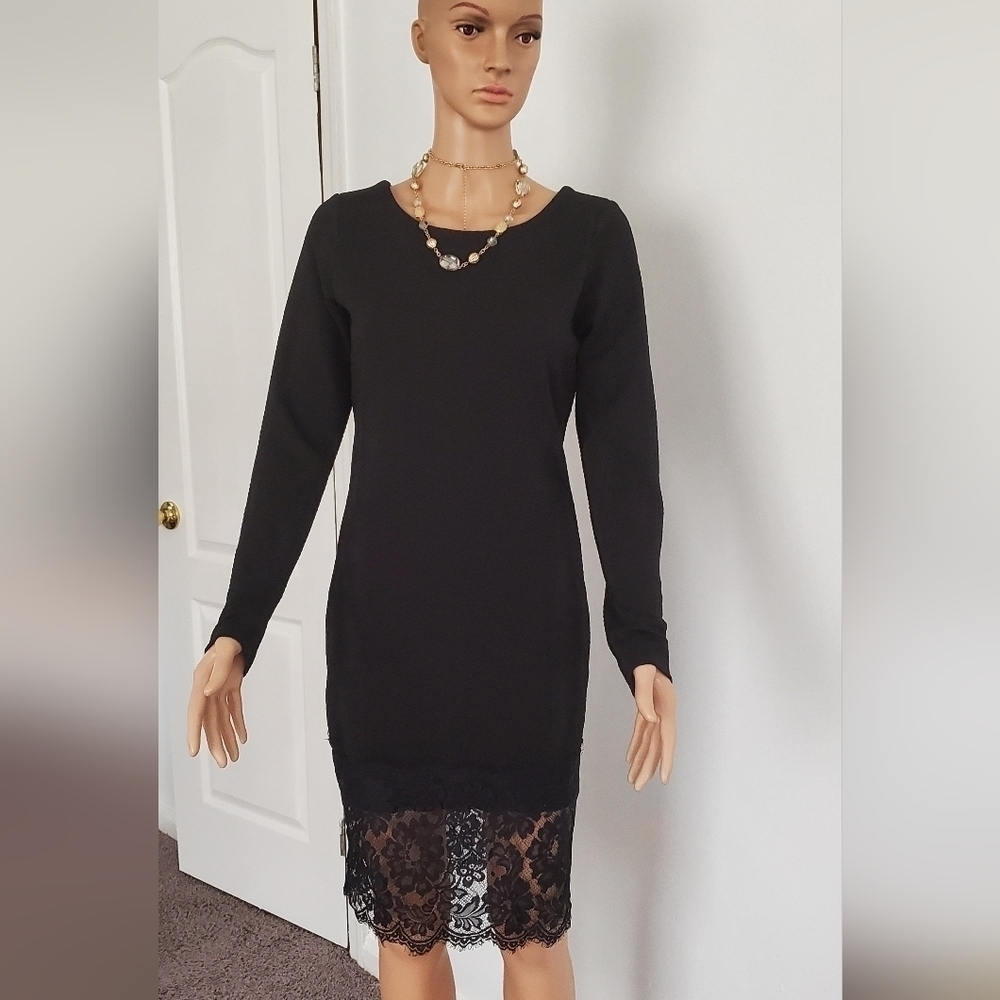 Black OpenBack Dress With Lacy Hem 🌴